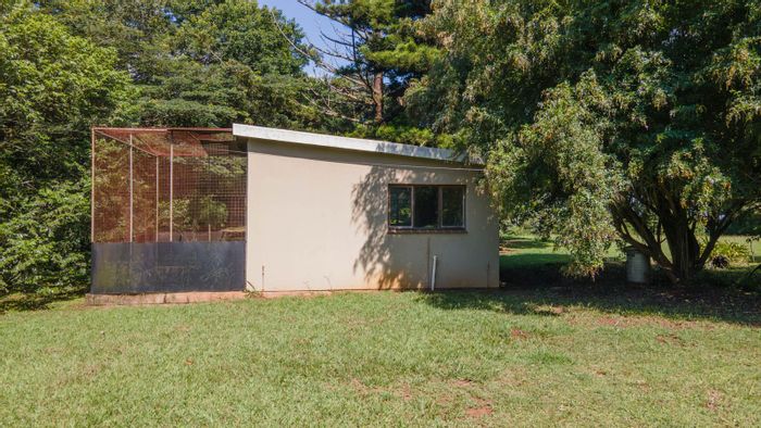 Crestholme Vacant Land Residential For Sale: Private panhandle, bird aviary, build your dream home.