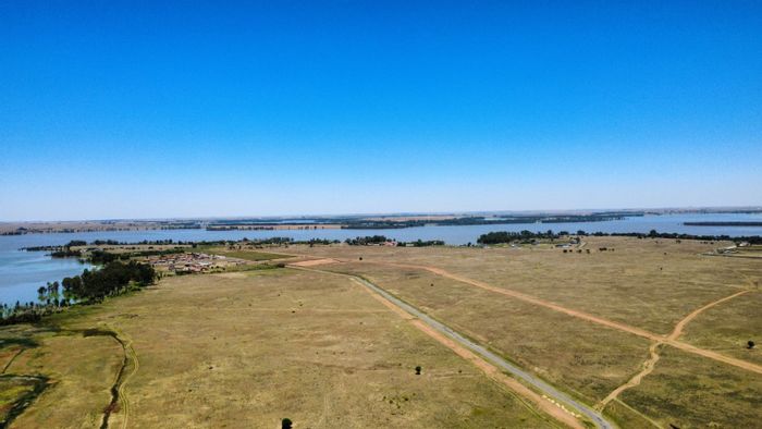 Vaal Marina Central: Vacant Land Residential for Sale, 1.3ha with wildlife views.