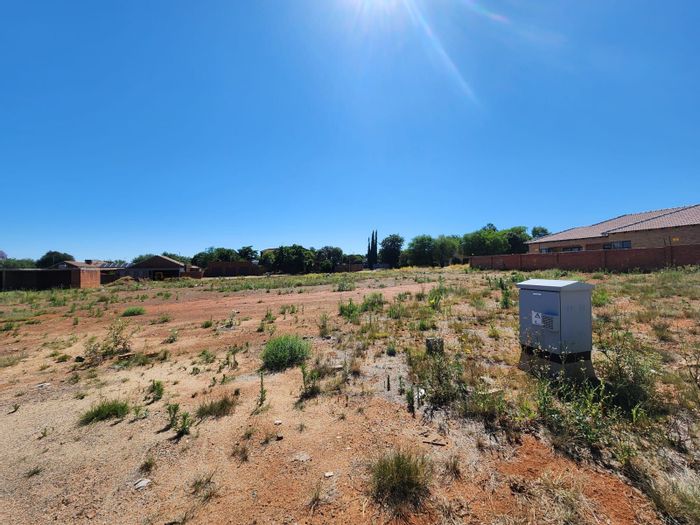 El Toro Park: For Sale - Vacant Land Residential, 533m² near Gariep Hospital.