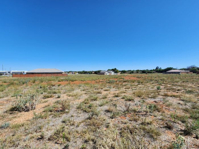 El Toro Park: For Sale - Vacant Land Residential, 538m2 near Gariep Hospital.