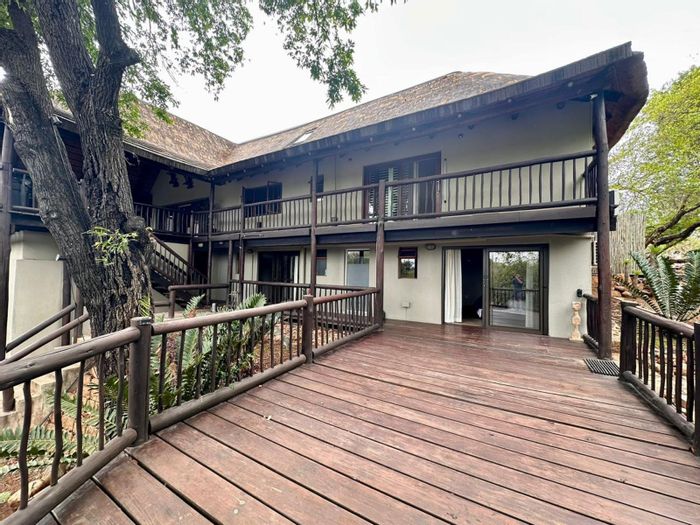 For Sale: House in Blyde Wildlife Estate with 4 bedrooms, pool, and security.