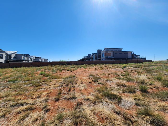 Vacant Land Residential For Sale in El Toro Park, 529m2, fully serviced plot.