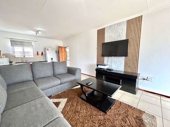 2-Bedroom Apartment For Sale in Hesteapark with 24-hour security and golf estate access.