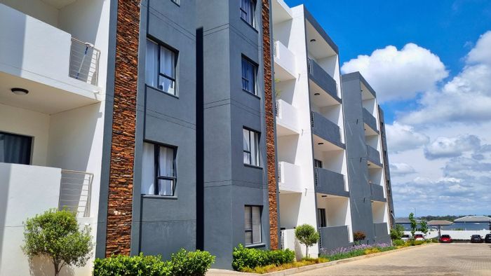 For Sale: Apartment in Carlswald with pool, gym, and 24-hour security.