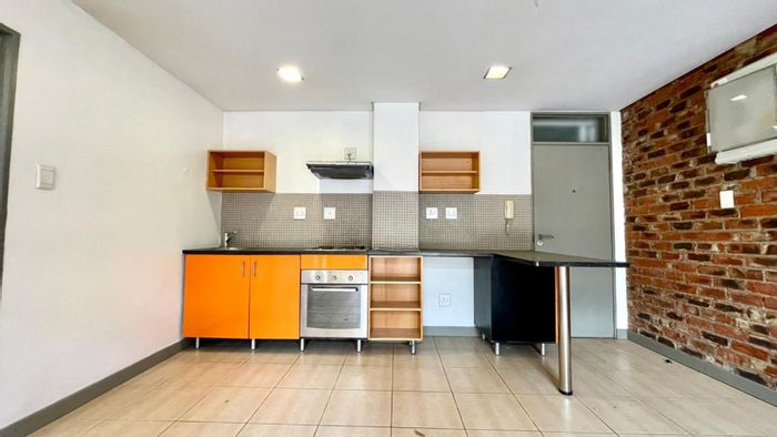 Richmond Apartment To Rent: 1 Bedroom, secure building, close to universities and amenities.