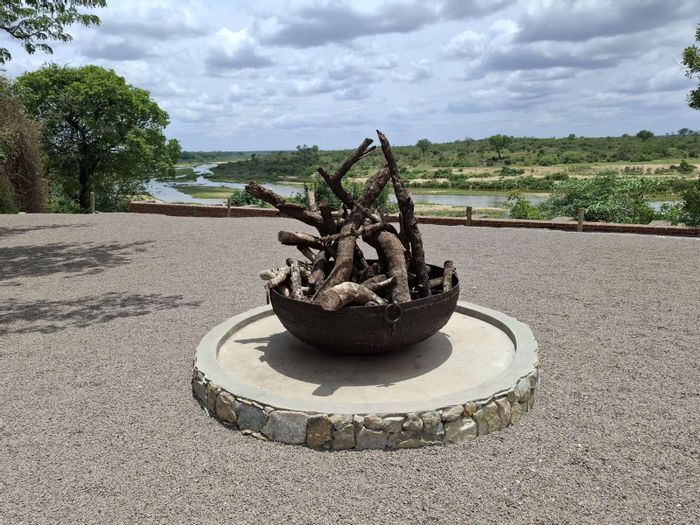 Vacant Land Residential in Komatipoort Rural - Water frontage, near Kruger National Park. For Sale.