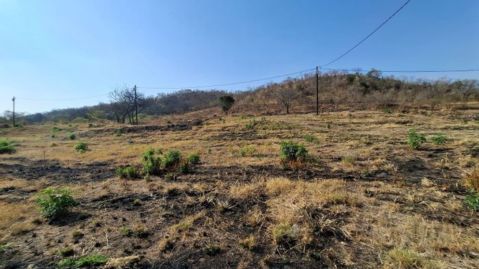 Vacant Land Residential in Karino For Sale: 692 m², near schools and shops.