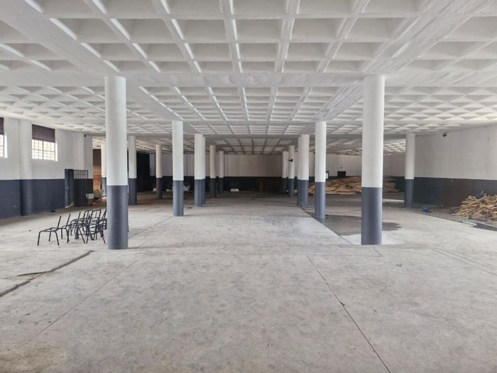 Nelspruit Central Retail Space To Rent: 1,700 m² with dual-use zoning.