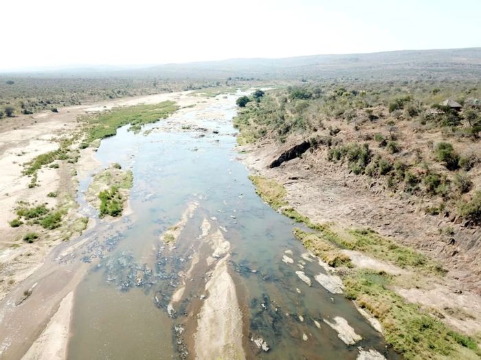 Hotel For Sale in Komatipoort Rural: 3.5 hectares, 150-room rights, Wildlife Estate.