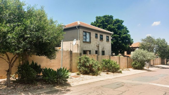 For Sale: 1-Bedroom Apartment in Brits Central with Garage and Secure Complex.