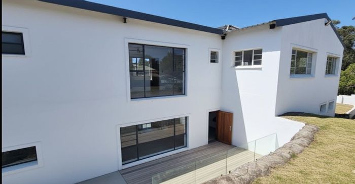 Ramsgate House For Sale: 3 beds, 3 baths, near beach, spacious land.