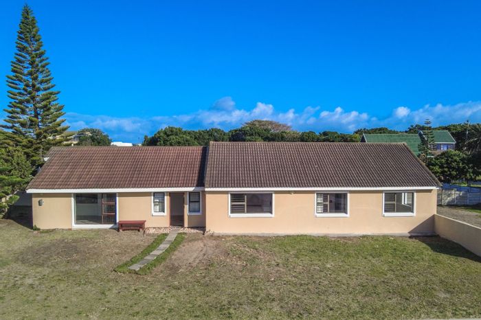 Seaview House For Sale: 3 Bedrooms, spacious yard, office nook, coastal breezes.