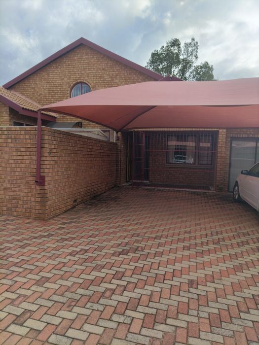 3-Bedroom Townhouse for Sale in Bendor Ext 17, secure complex, close to amenities.