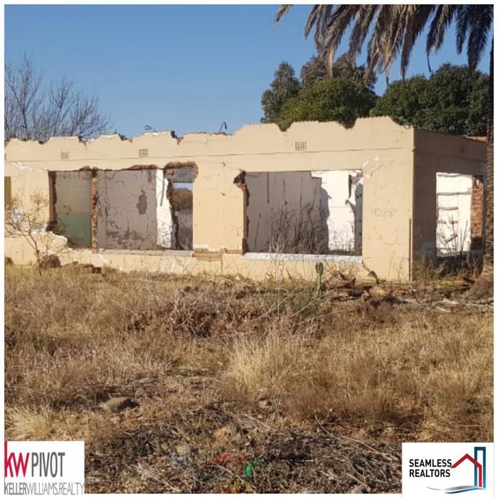 For Sale: 2130 m² Vacant Residential Land in Bultfontein Central, renovation opportunity.