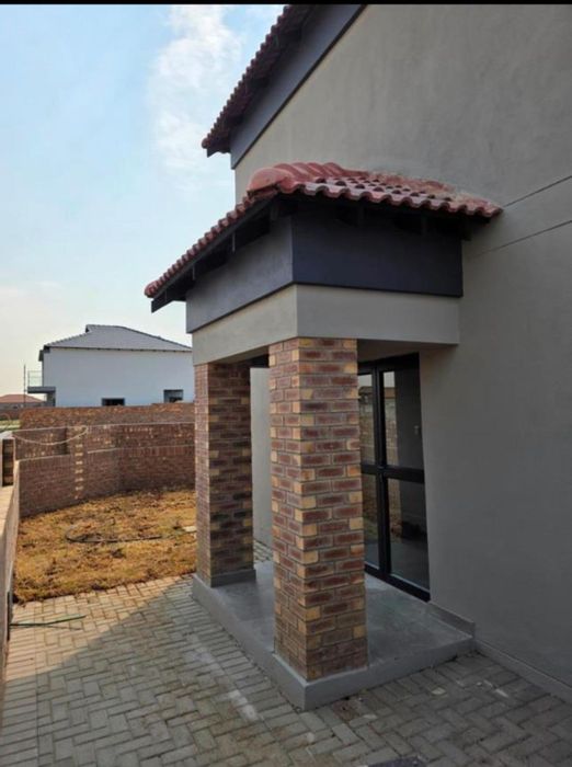 For Sale: Terra Nova Townhouse with 3 beds, secure complex, and outdoor braai area.