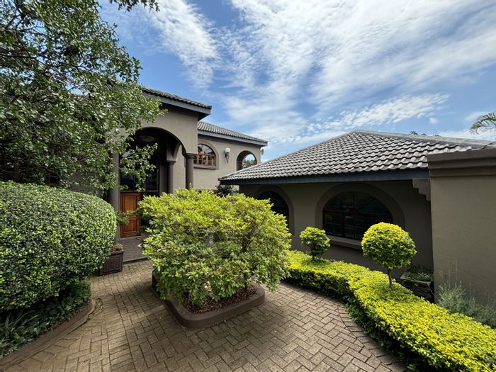 For Sale: Spacious 5-bedroom house in Aquapark with pool, flatlet, and garages.