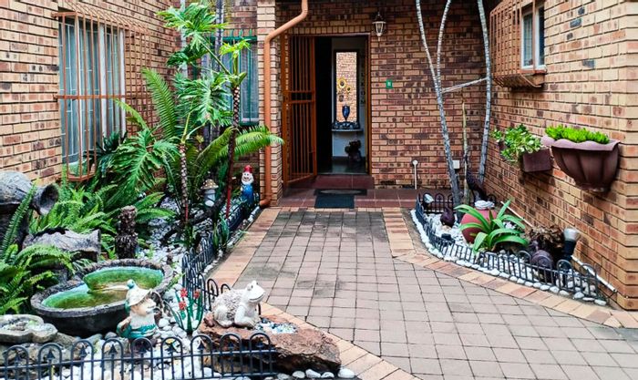 Mayville House For Sale: 3 Bedrooms, 2 Baths, Entertaining Space, Income Potential.