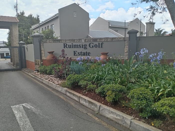 For Sale: 4-Bedroom House in Ruimsig Country Estate with Golf Course Access.