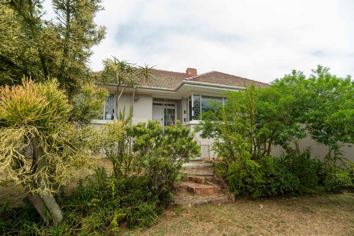 Parsons Hill House For Sale: 3 Bedrooms, Pool, Deck with Views, Staff Quarters.