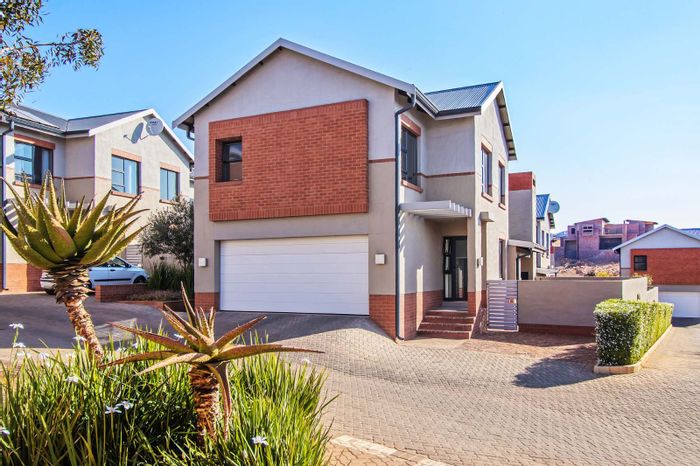 3-Bedroom Townhouse To Rent in The Hills Game Reserve Estate with amenities and security.