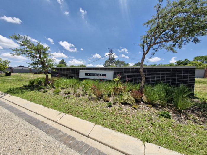 Riverside View: For Sale - Vacant Land Residential with clubhouse, gym, and fishing dam.