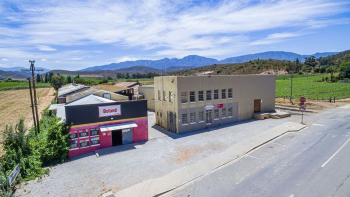 For Sale: Versatile Industrial property in Bonnievale Central with ample infrastructure and parking.