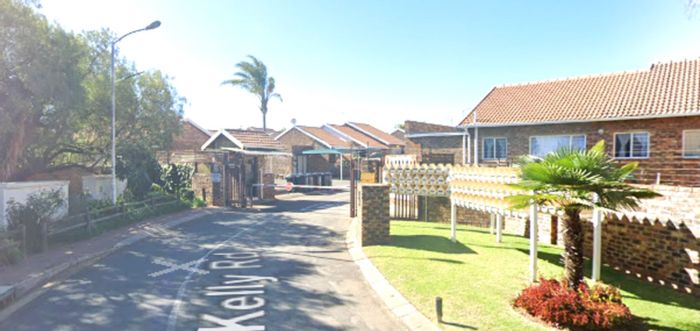 For Sale: Townhouse in Noordheuwel with 2 beds, garage, and open-plan living.