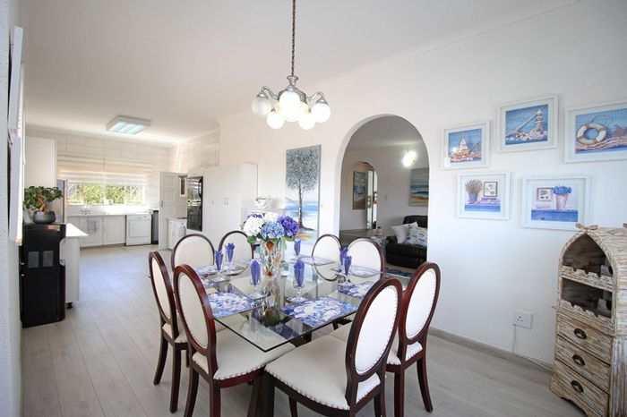 For Sale: Roodekrans House with Solar Power, Pool, and Scenic Views.