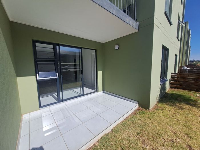 To Rent: 2-Bedroom Apartment in Mooikloof Manor with Private Patio and Security.