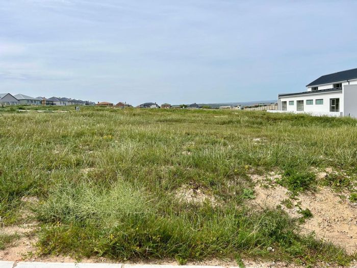 For Sale: House in Stilbaai Wes with secure estate, pet-friendly, and fibre-ready.