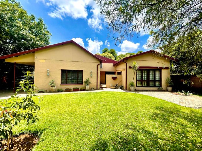 4-Bedroom House for Sale in Wierda Park with Guest House Potential and Solar Features.