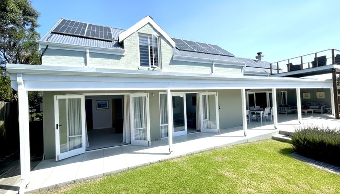 Kingfisher Creek House For Sale: 4 beds, flatlet, solar system, lagoon views.