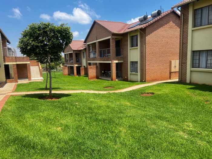 2-Bedroom Apartment To Rent in Sagewood with balcony, secure parking, and amenities.