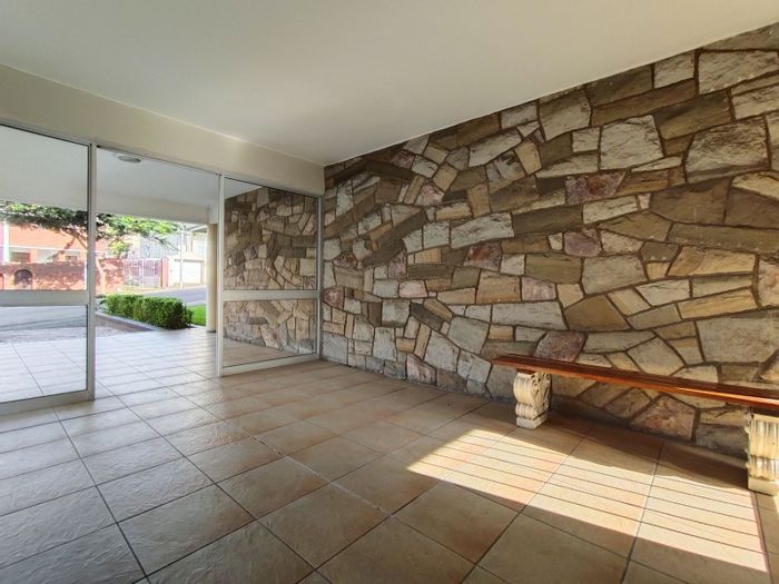 For Sale: Apartment in Musgrave with secure access, spacious layout, and versatile rooms.