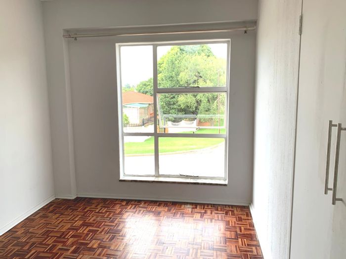 3-Bedroom Apartment For Sale in Discovery with security, parking, and convenience.