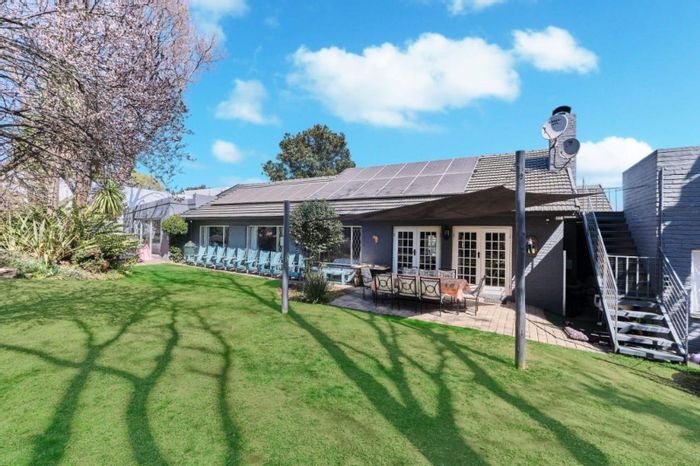 4-Bedroom House For Sale in Parkmore with Pool, Study, and Solar System.