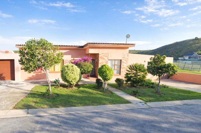 Hillside House For Sale: 4 Bedrooms, Rental Potential, Large Land Area.