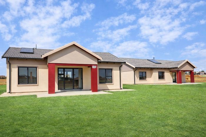 House For Sale in The Orchards: 3 Bedrooms, 2 Bathrooms, Open-Plan Living.