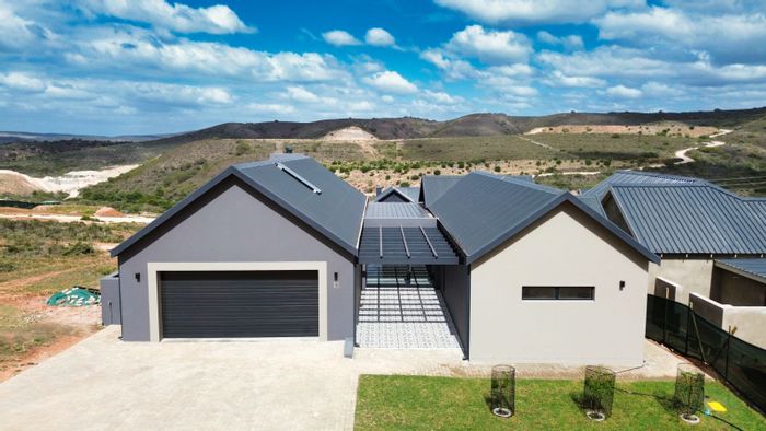 For Sale: House in Outeniquasbosch with 3 en-suite bedrooms, solar energy, and wildlife estate.