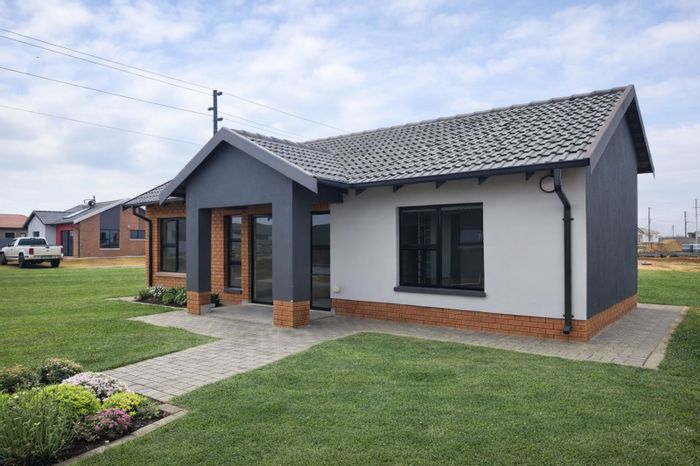 3-Bedroom House in The Orchards For Sale with Open-Plan Living and Transfer Costs Included.