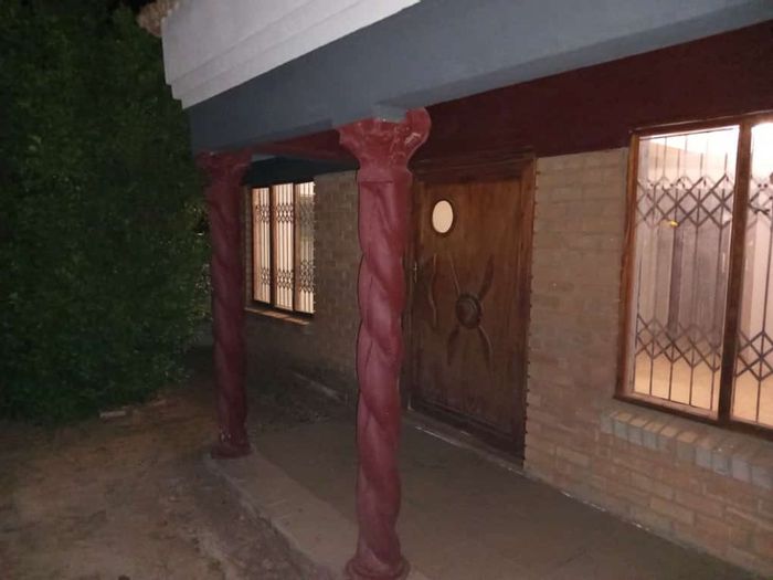 3-Bedroom House in Mankweng For Sale, Secure with Garage and Backyard Access.