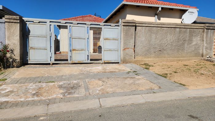 For Sale: House in Riverside View Ext 30 with bachelor unit and parking.