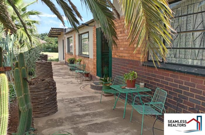 For Sale: House in Christiana Central with 4 beds, pool, and income potential.