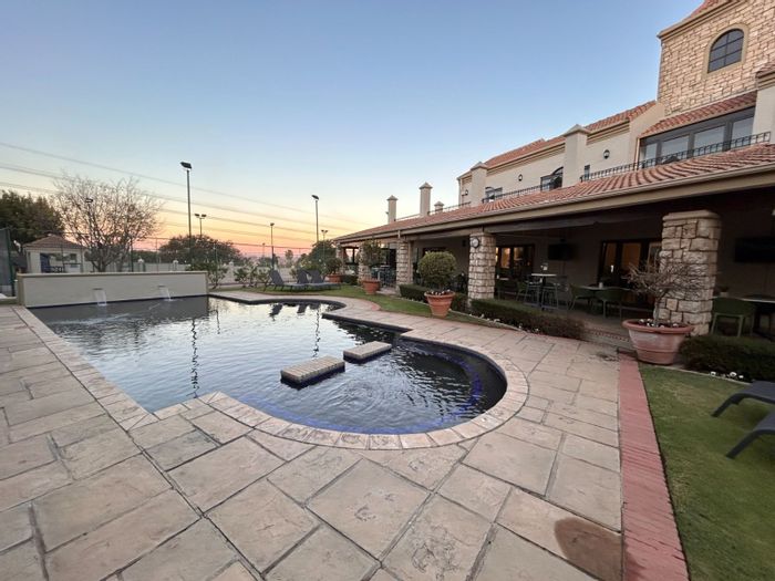 Lonehill House For Sale: 3 beds, solar power, private garden, estate amenities.