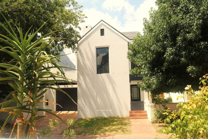 House To Rent in Capolavoro: 3 beds, private garden, indoor braai, inverter system.