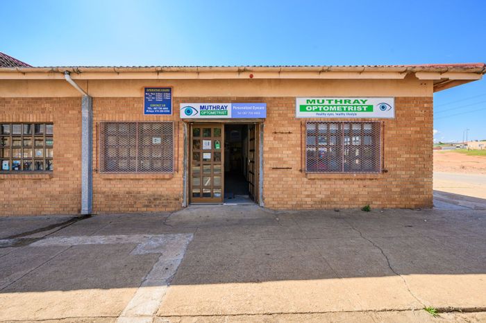 Office for Sale in Bethelsdorp: Prime location, adaptable layout, ample parking.