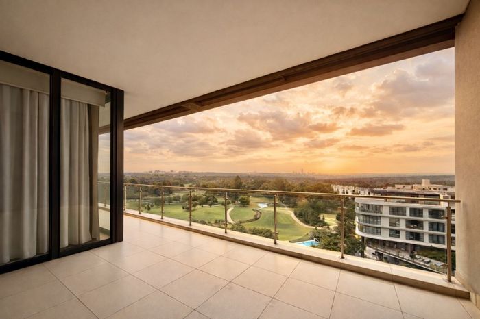 For Sale: Apartment in Houghton Estate with golf course views and exclusive amenities.