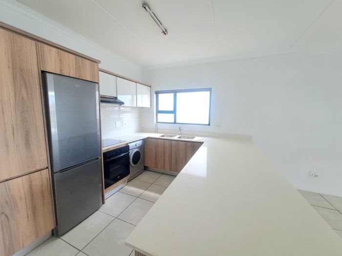 Apartment To Rent in Blyde Riverwalk Estate: 2 beds, lagoon, gym, 24-hour security.