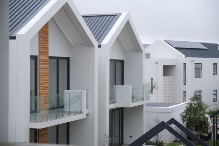 For Sale: 2-Bedroom Apartment in Val de Vie Estate with secure lifestyle amenities.