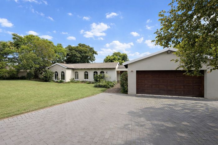 Five-bedroom house in Jukskei Park, to rent, spacious living, close to amenities.